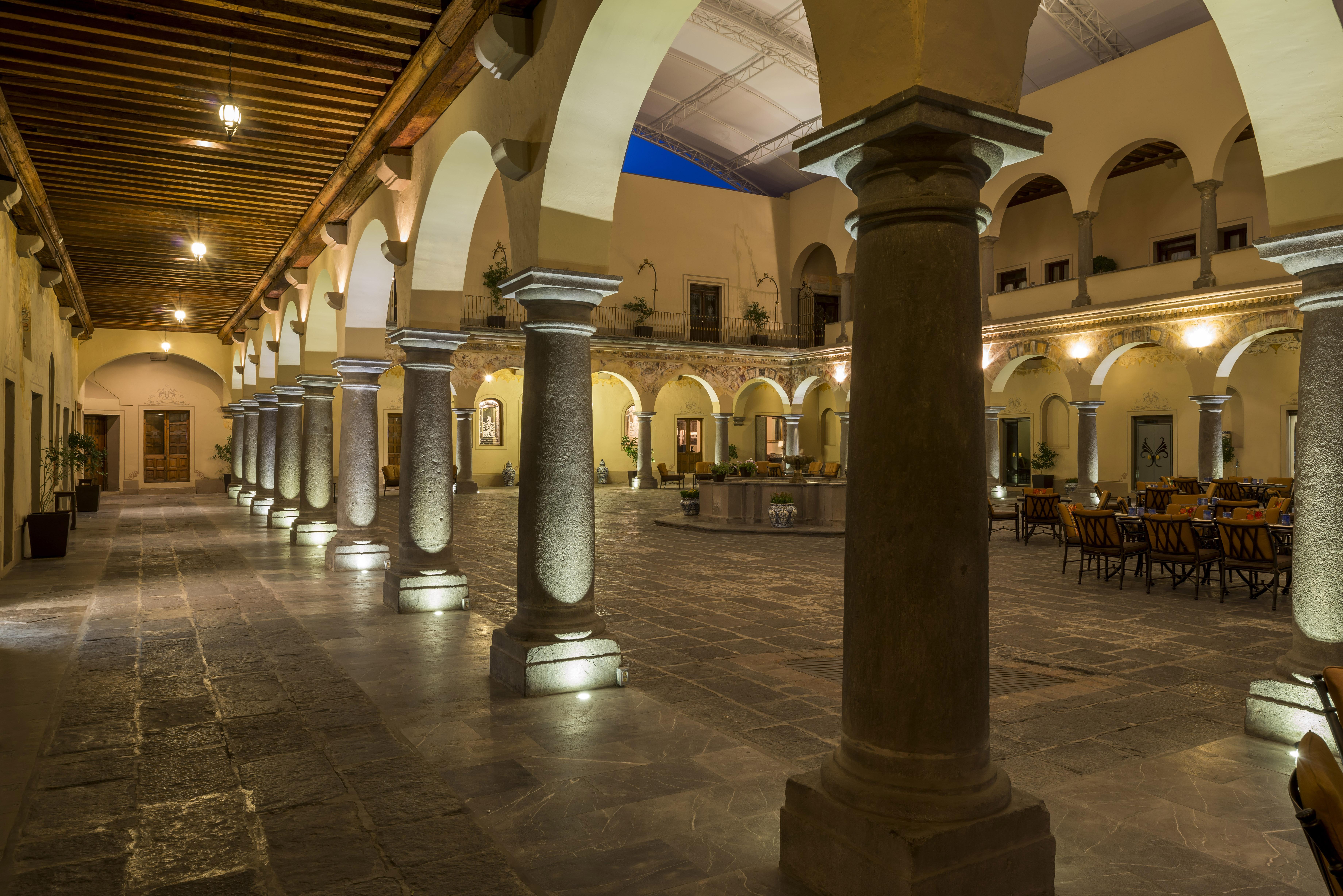Quinta Real Puebla Hotel Kültér fotó The interior of the museum
